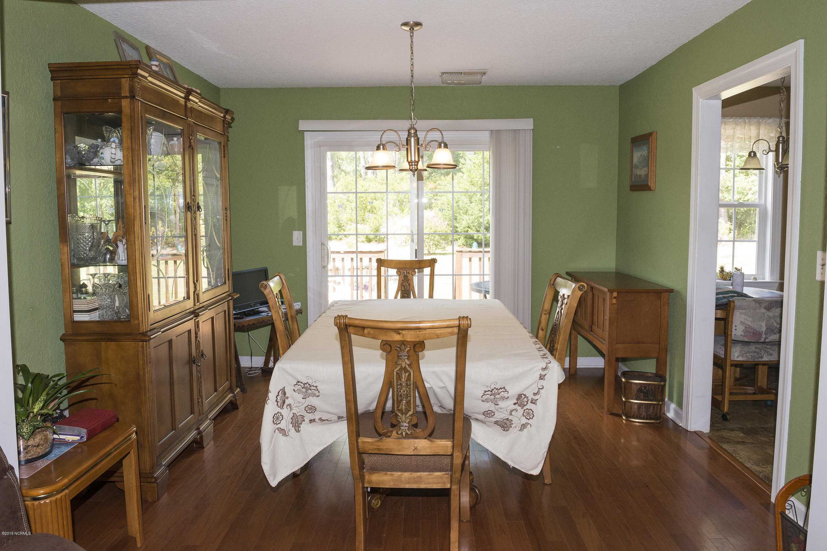 500 Bogue Loop Road Bogue, NC 28570 - Photo 9 of 31 Dining Room 2