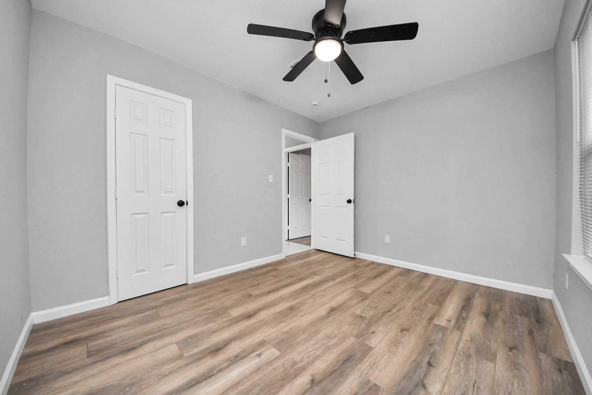 4914 Angleton Street Houston, TX 77033 - Photo 12 of 39 Gallery Image 12
