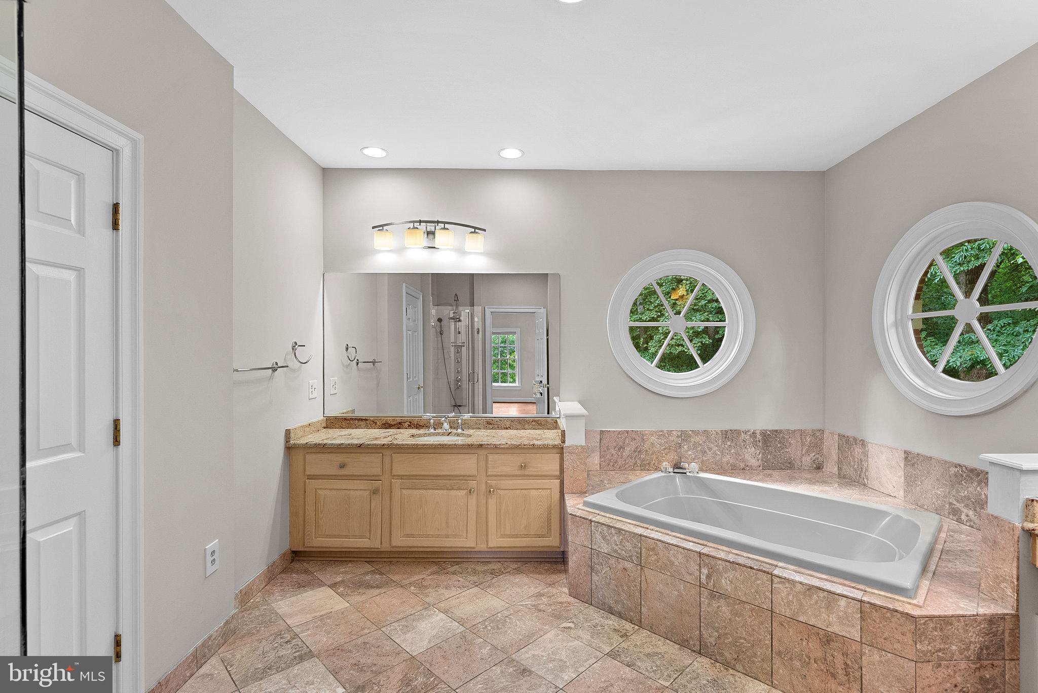 190 Falcon Ridge Road Great Falls, VA 22066 - Photo 38 of 122 Primary Bathroom