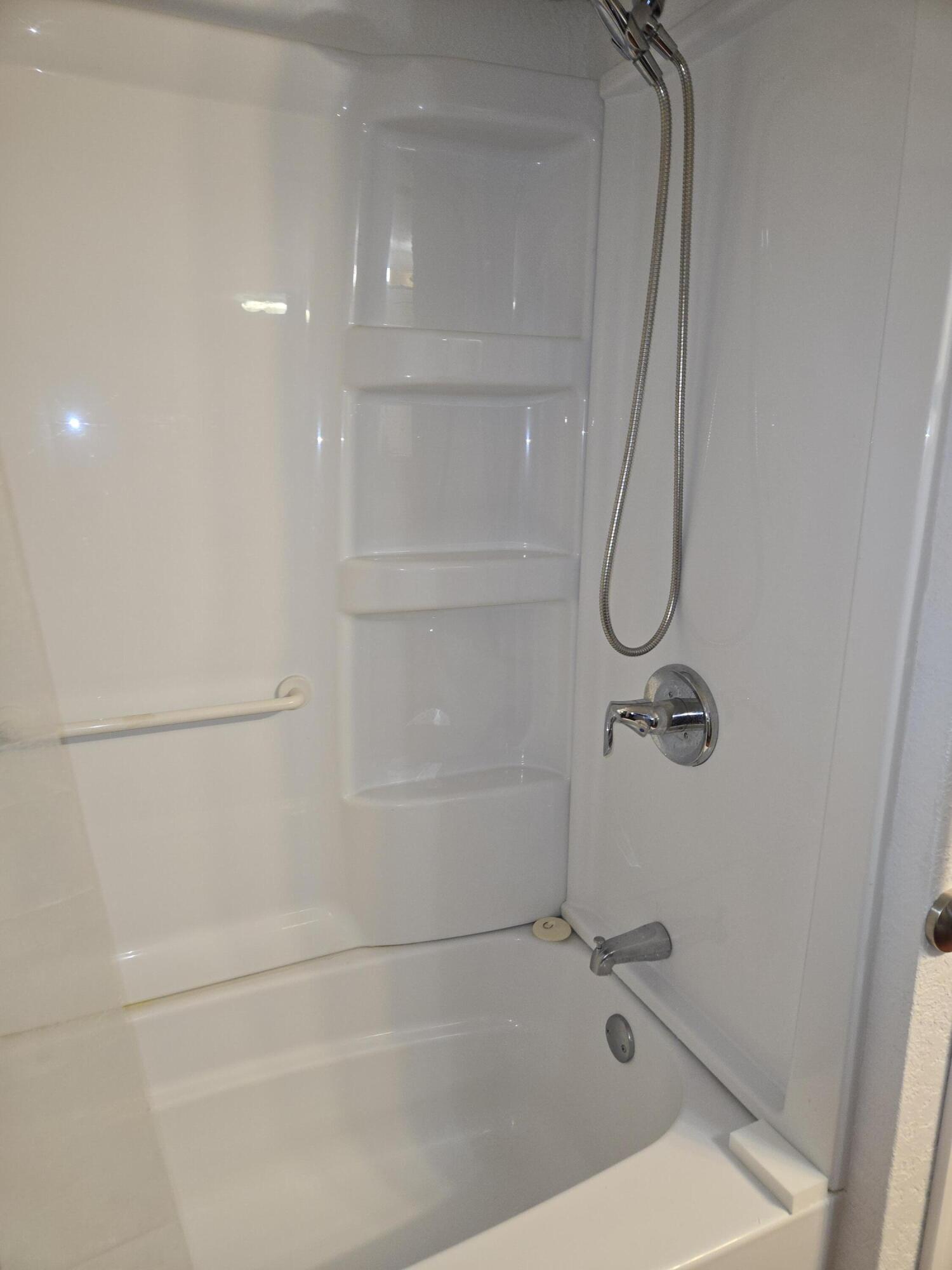 1409 South Allen Road North Allen, MI 49227 - Photo 7 of 28 bath