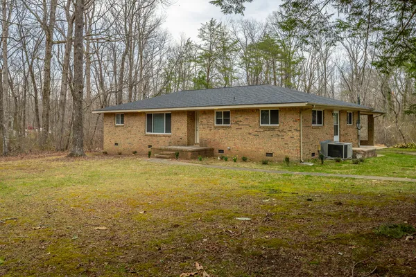 $1,800 | 4302 Taft Highway, Signal Mountain, TN 37377