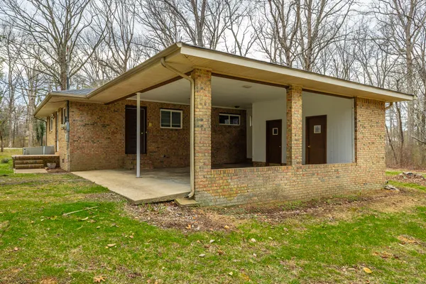 $1,800 | 4302 Taft Highway, Signal Mountain, TN 37377