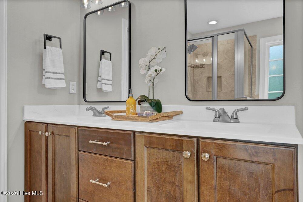75 Fletcher Lane Hampstead, NC 28443 - Photo 31 of 58 Primary Dual Vanity