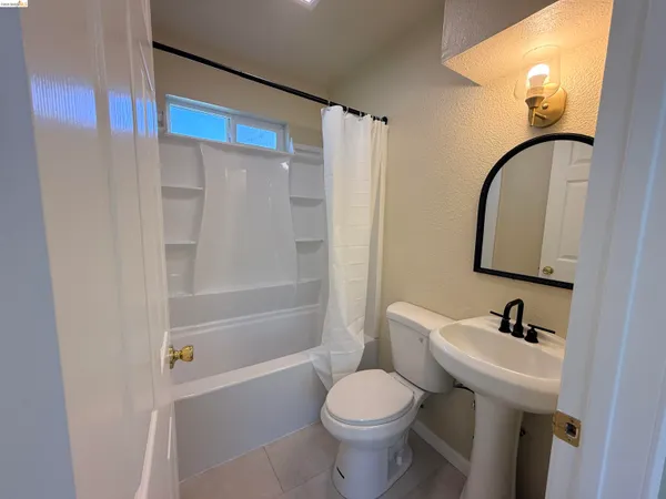 $899,000 | 321 Benicia Road, Vallejo, CA 94590