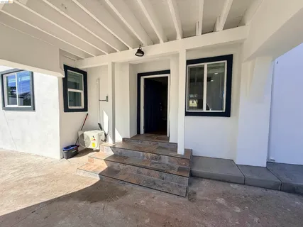 a view of a entryway of the house