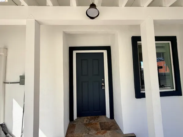 $899,000 | 321 Benicia Road, Vallejo, CA 94590