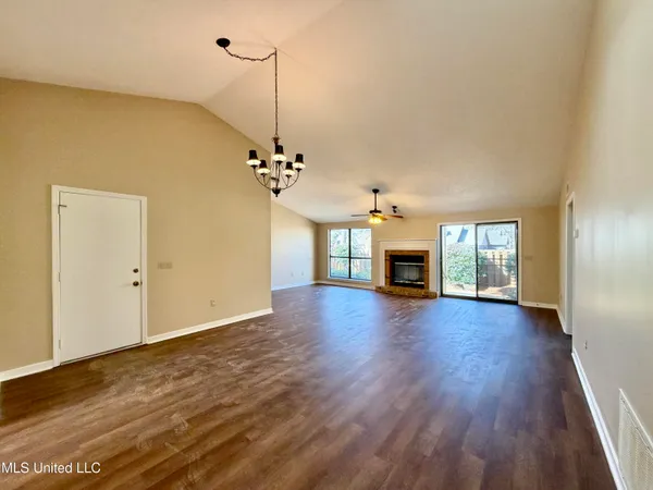 $210,000 | 100 Villa Way, Clinton, MS 39056