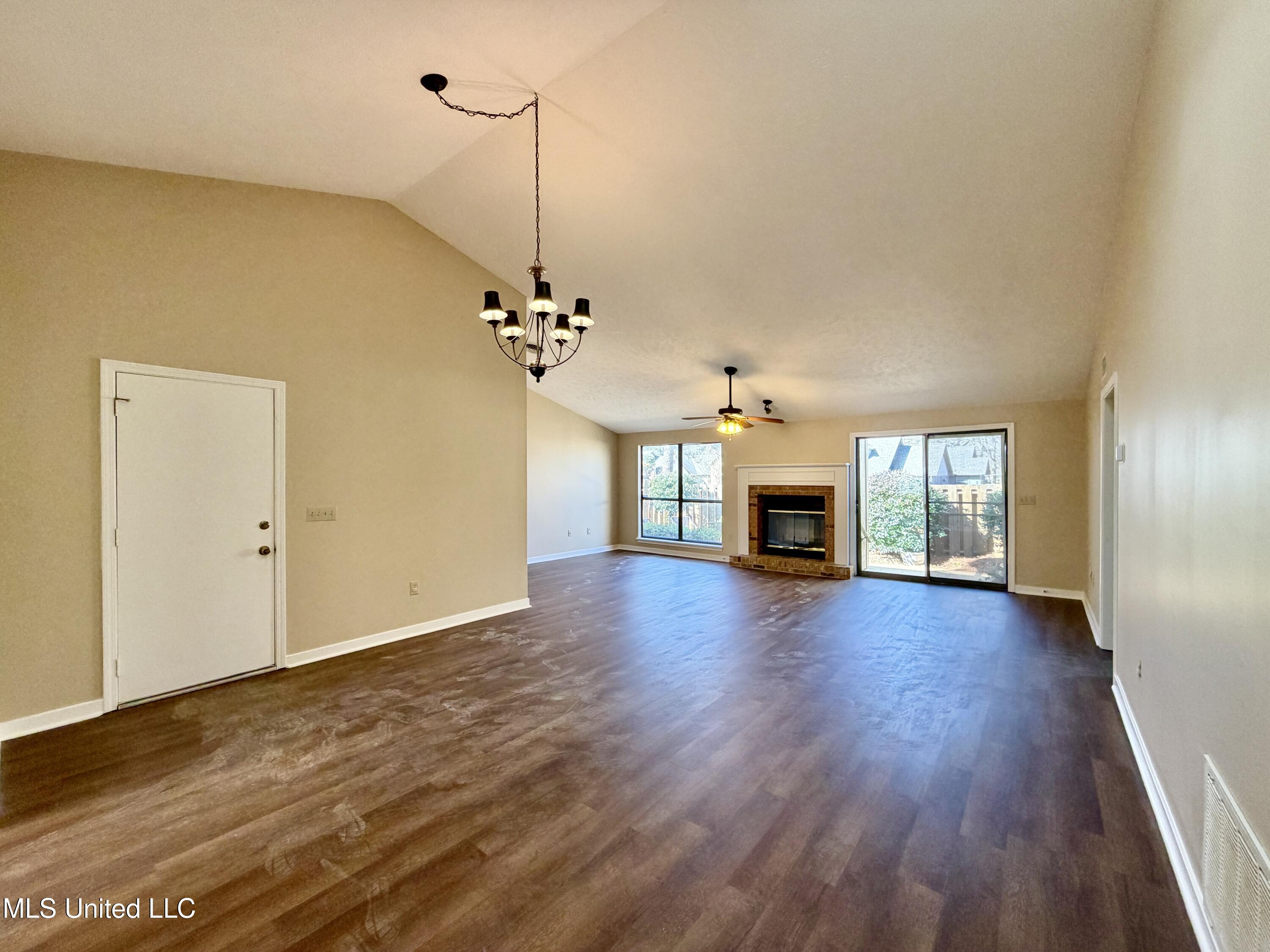 100 Villa Way Clinton, MS 39056 - Photo 11 of 35 IMG_0451