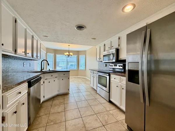 $210,000 | 100 Villa Way, Clinton, MS 39056