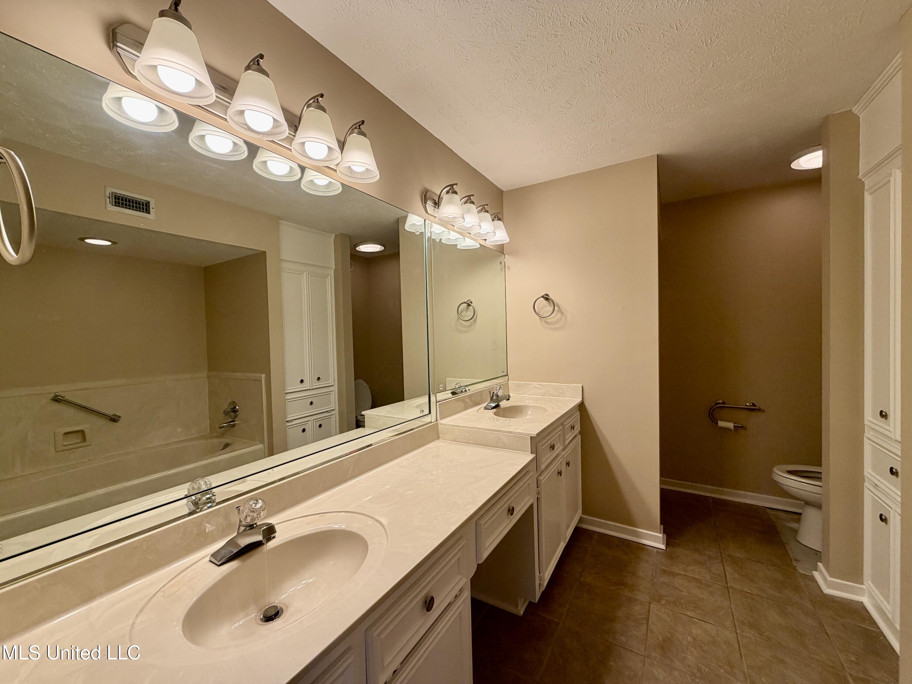 100 Villa Way Clinton, MS 39056 - Photo 24 of 35 IMG_0443