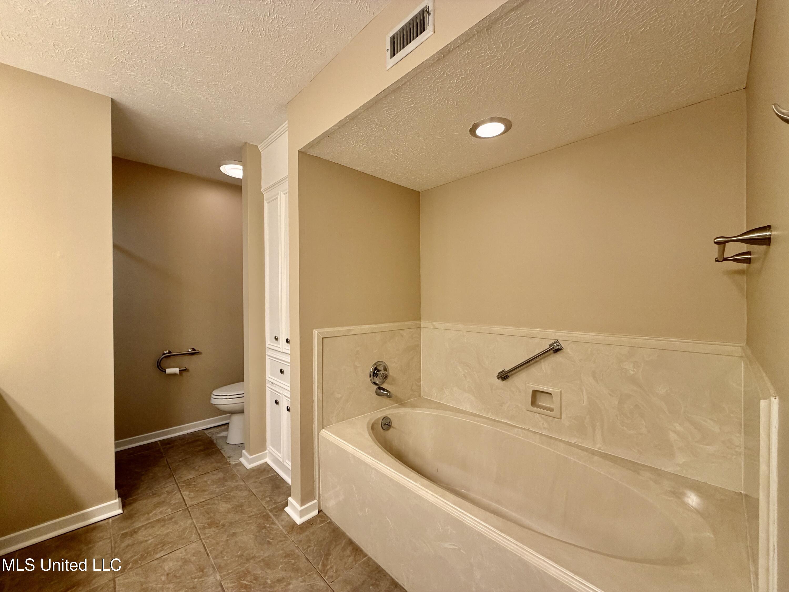 100 Villa Way Clinton, MS 39056 - Photo 26 of 35 IMG_0446