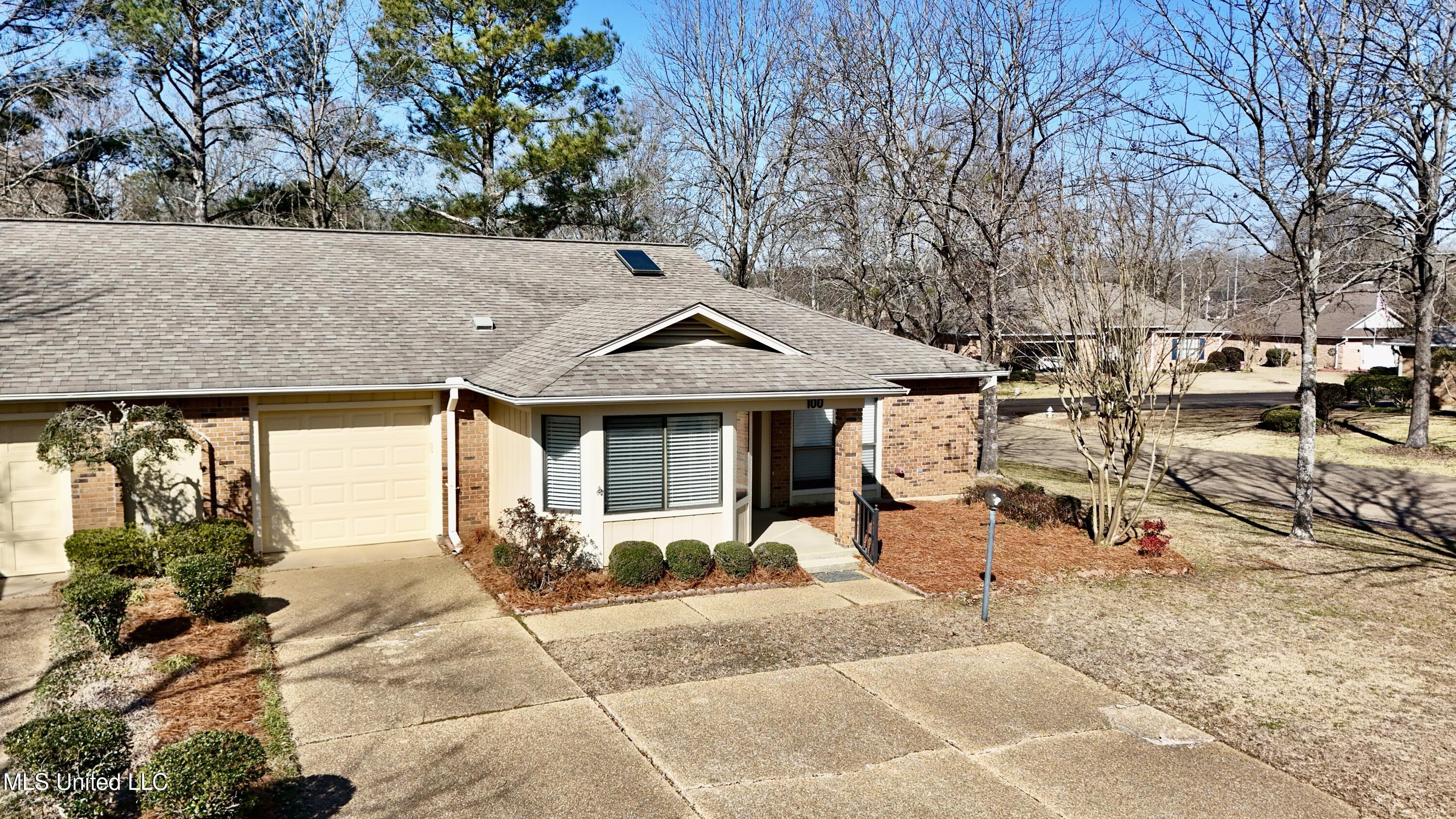 100 Villa Way Clinton, MS 39056 - Photo 3 of 35 dji_fly_20260205_103544_0676_17703092994