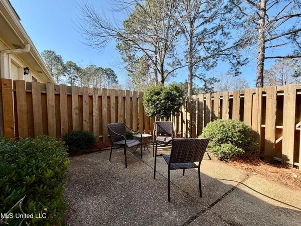 $210,000 | 100 Villa Way, Clinton, MS 39056