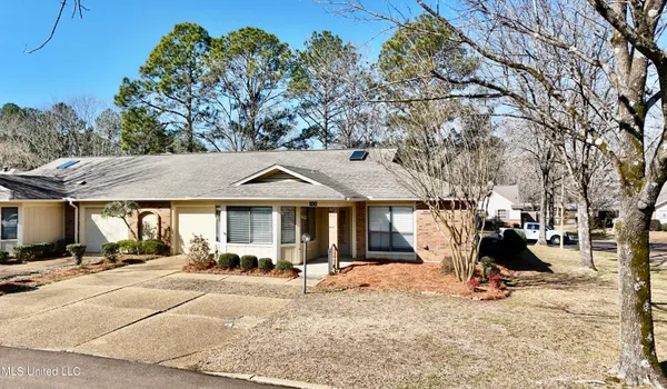 $210,000 | 100 Villa Way, Clinton, MS 39056