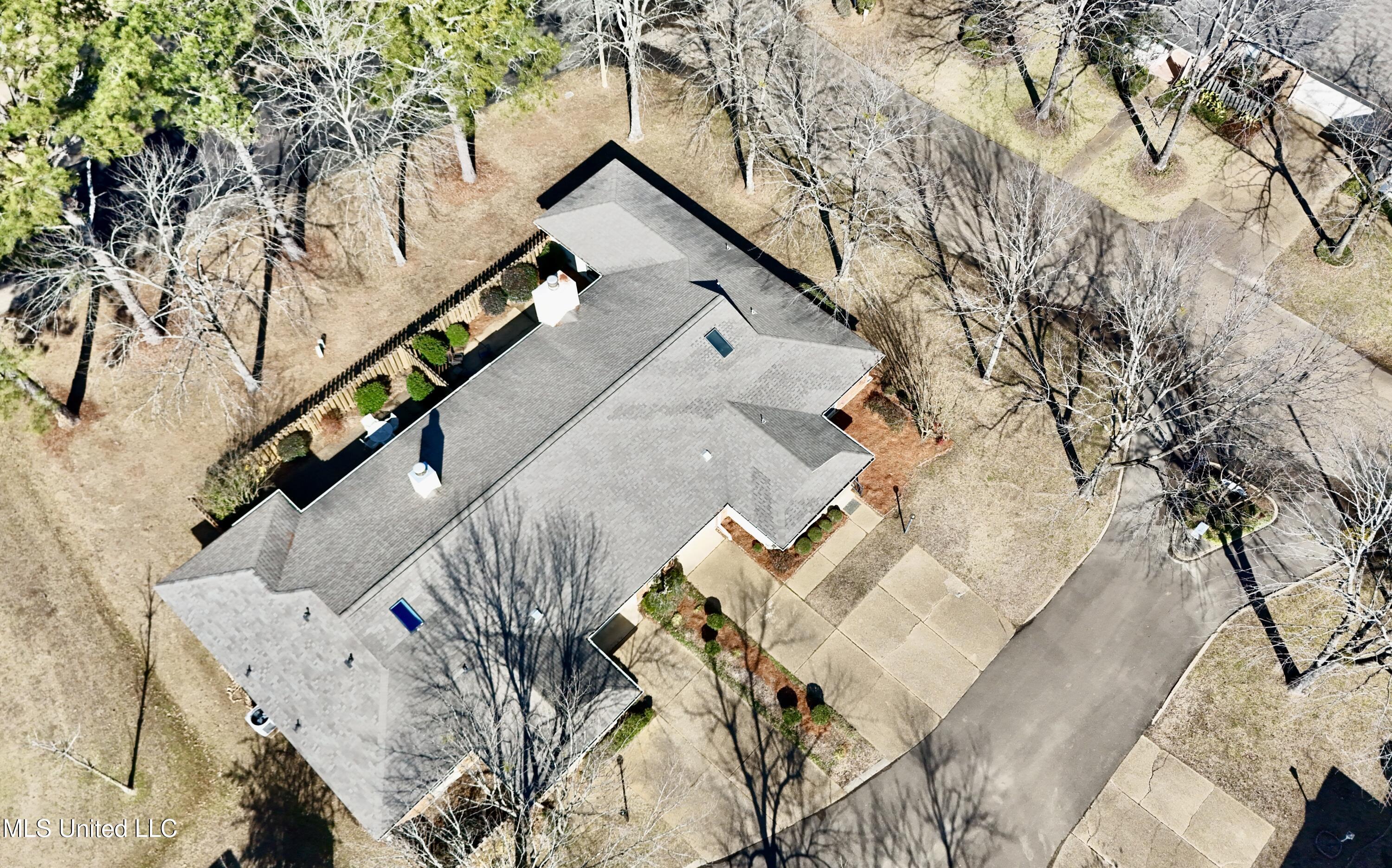 100 Villa Way Clinton, MS 39056 - Photo 8 of 35 dji_fly_20260205_103818_0681_17703092819