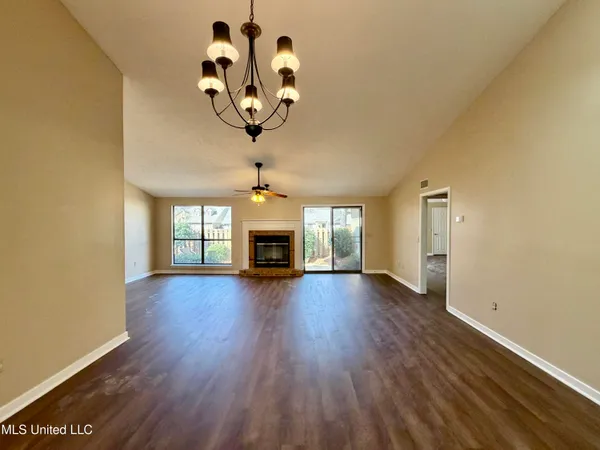 $210,000 | 100 Villa Way, Clinton, MS 39056