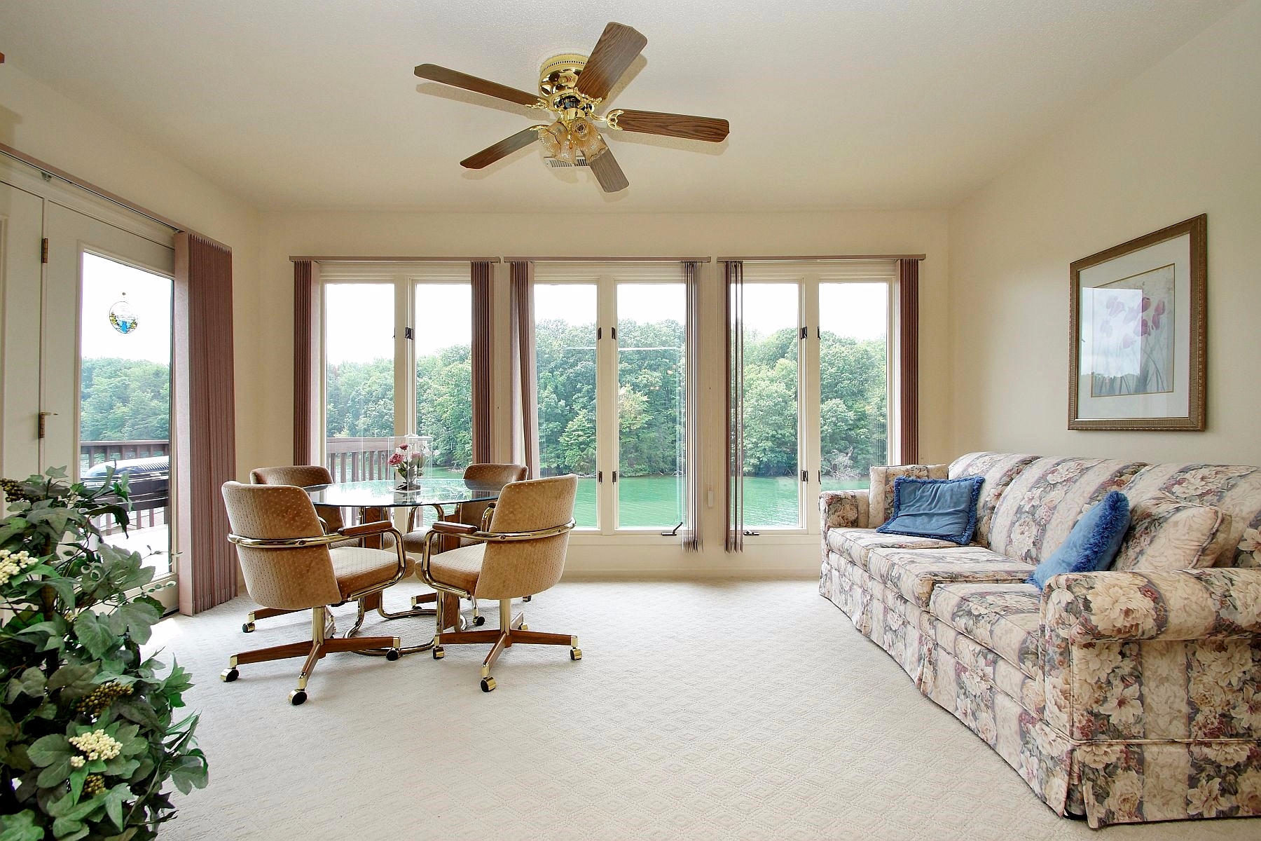 650 Monte Vista Road, Unit 403 Union Hall, VA 24176 - Photo 8 of 37 a living room with furniture and a large window