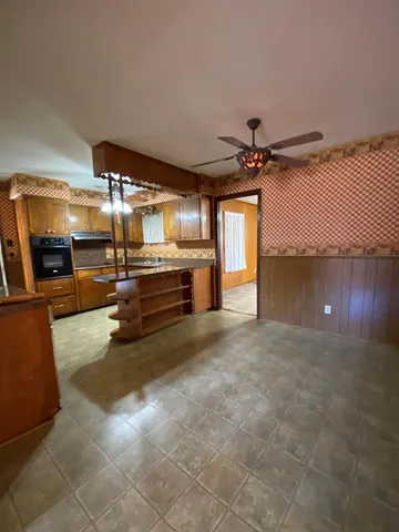 a view of a storage & utility room