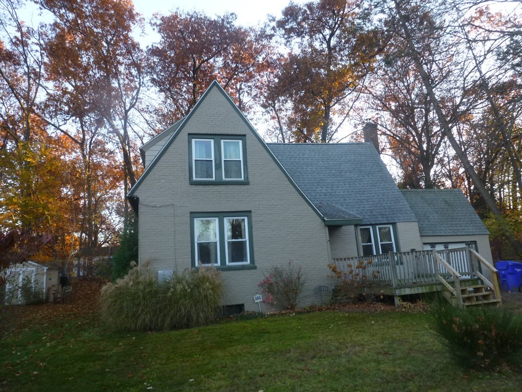 3 Bonnyview Street Springfield, MA 01109 - Photo 3 of 27