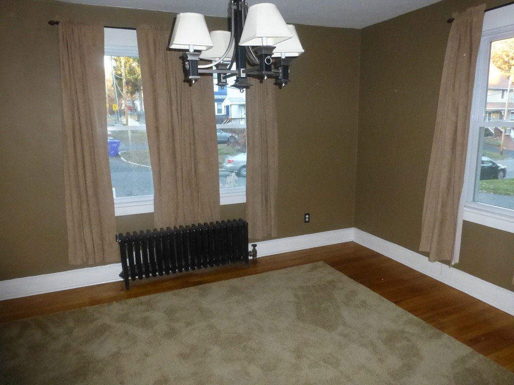 3 Bonnyview Street Springfield, MA 01109 - Photo 9 of 27