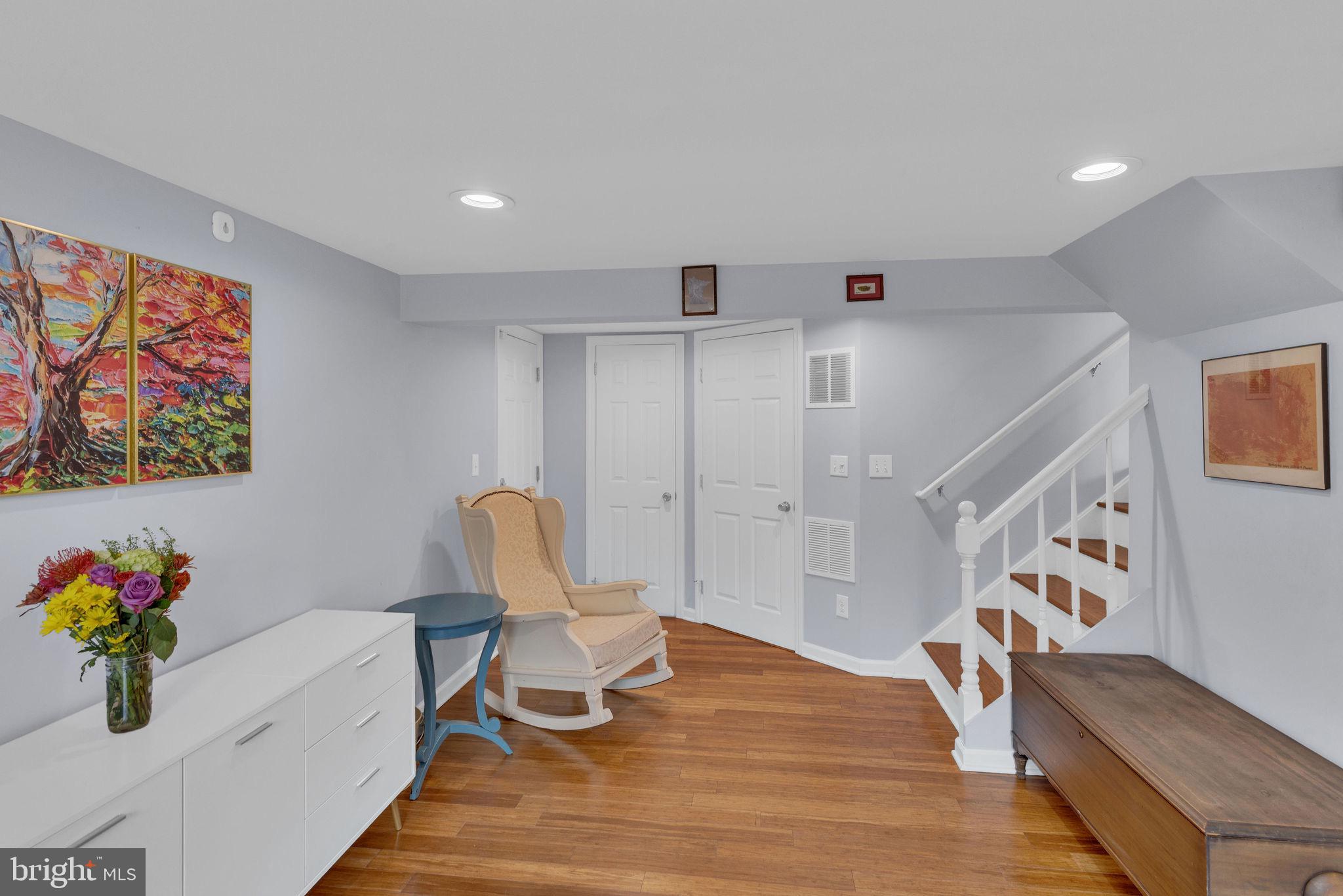 8 Dailey Drive Hamilton, NJ 08620 - Photo 31 of 46 a living room with furniture and a wooden floor