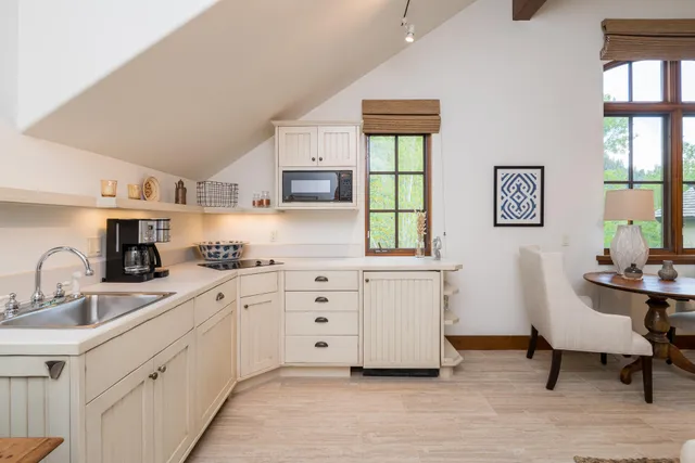 $6,450,000 | 111 Pioneer Mountain Drive, Blaine County, ID 83333