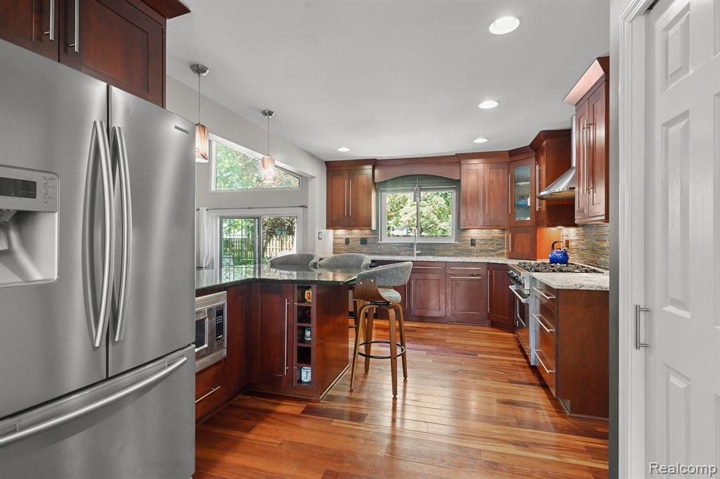 2460 Lakena Road West Bloomfield, MI 48324 - Photo 7 of 53