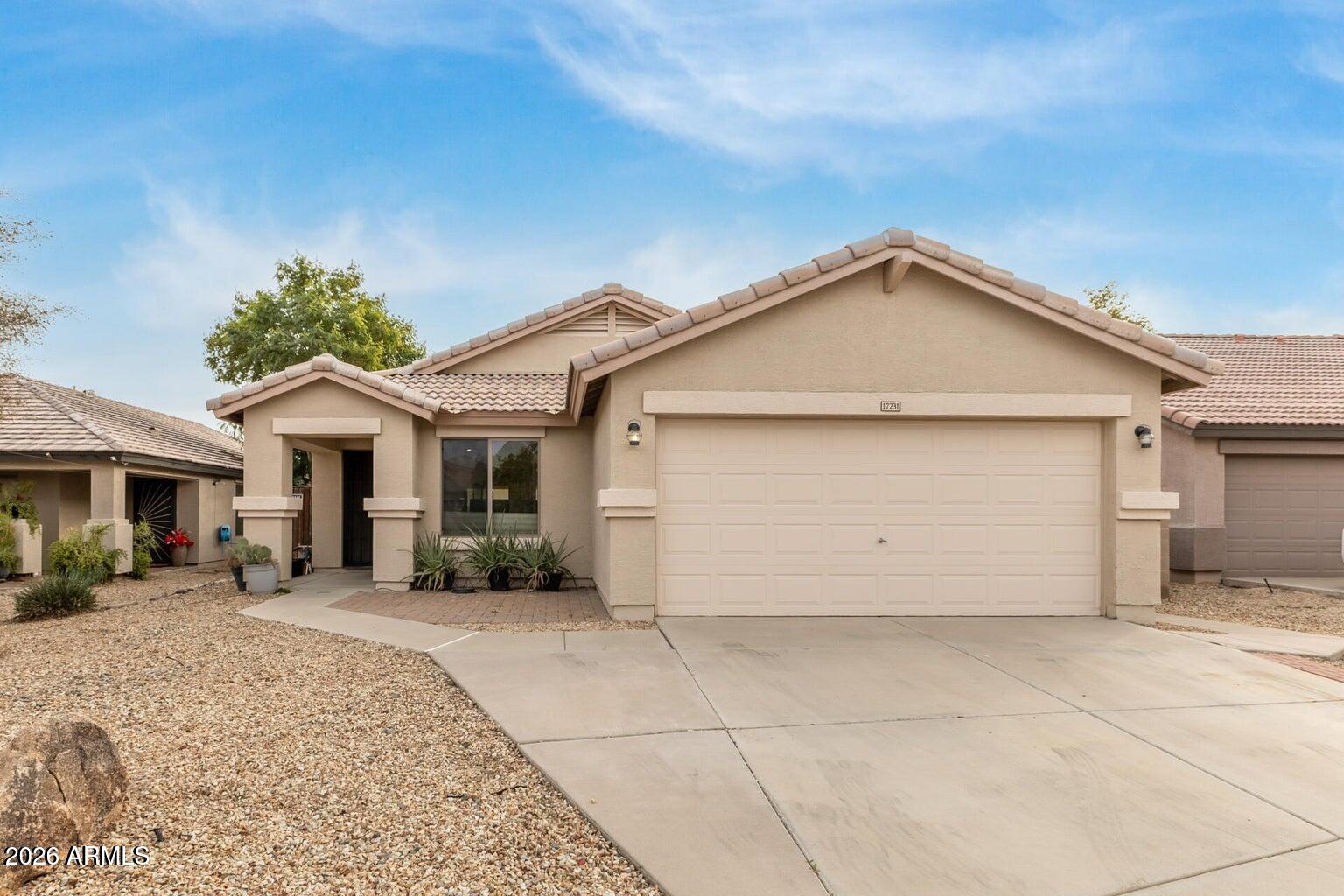 17231 West Durango Street Goodyear, AZ 85338 - Photo 3 of 31 20260122130124437584000000-o