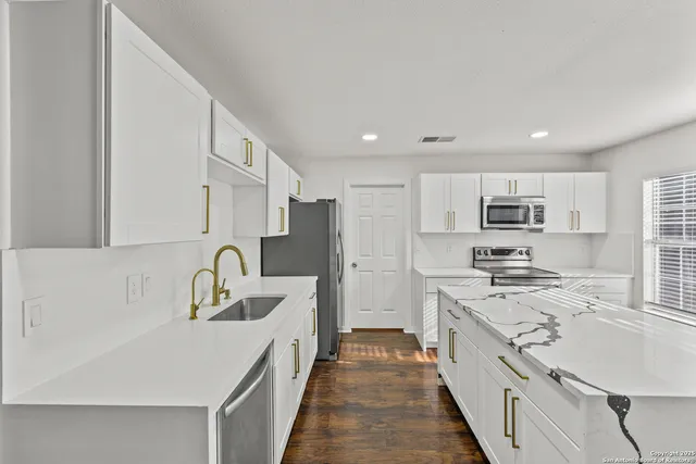 $2,000 | 10003 Silver, San Antonio, TX 78254