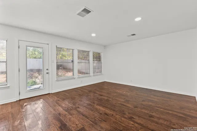 $2,000 | 10003 Silver, San Antonio, TX 78254