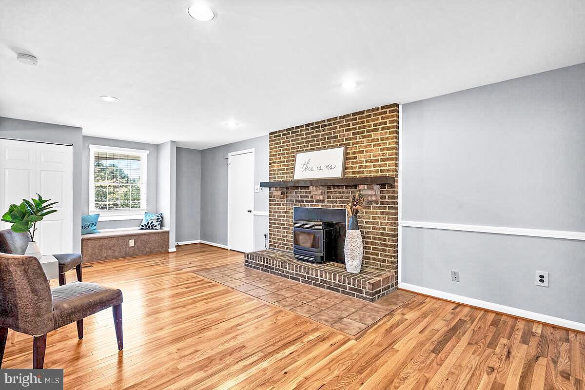 20701 Bell Bluff Road Gaithersburg, MD 20882 - Photo 11 of 46 Gallery Image 11