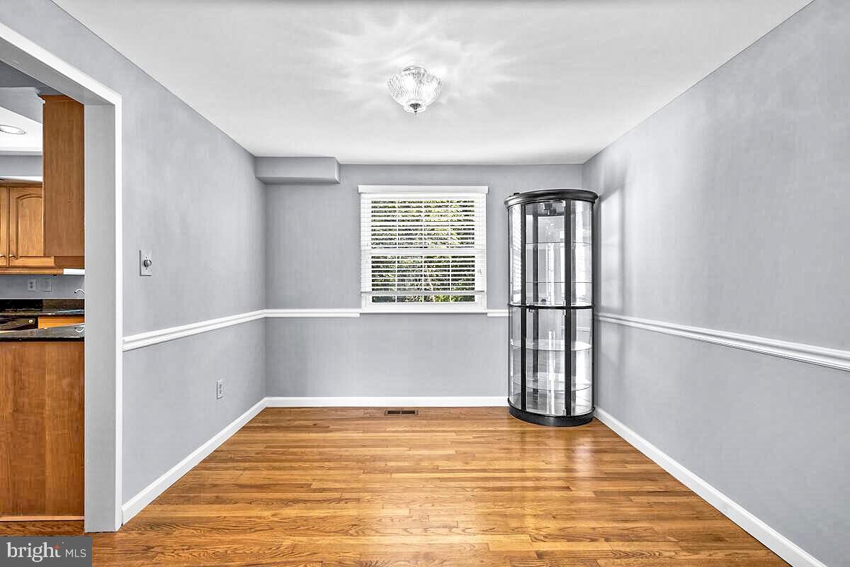 20701 Bell Bluff Road Gaithersburg, MD 20882 - Photo 21 of 46 Gallery Image 21