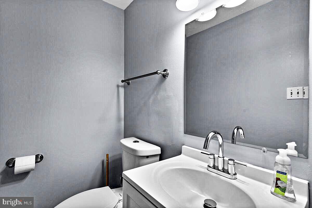 20701 Bell Bluff Road Gaithersburg, MD 20882 - Photo 25 of 46 Gallery Image 25