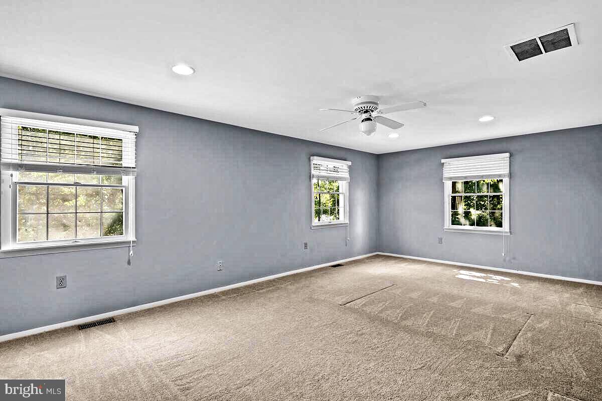 20701 Bell Bluff Road Gaithersburg, MD 20882 - Photo 28 of 46 Gallery Image 28
