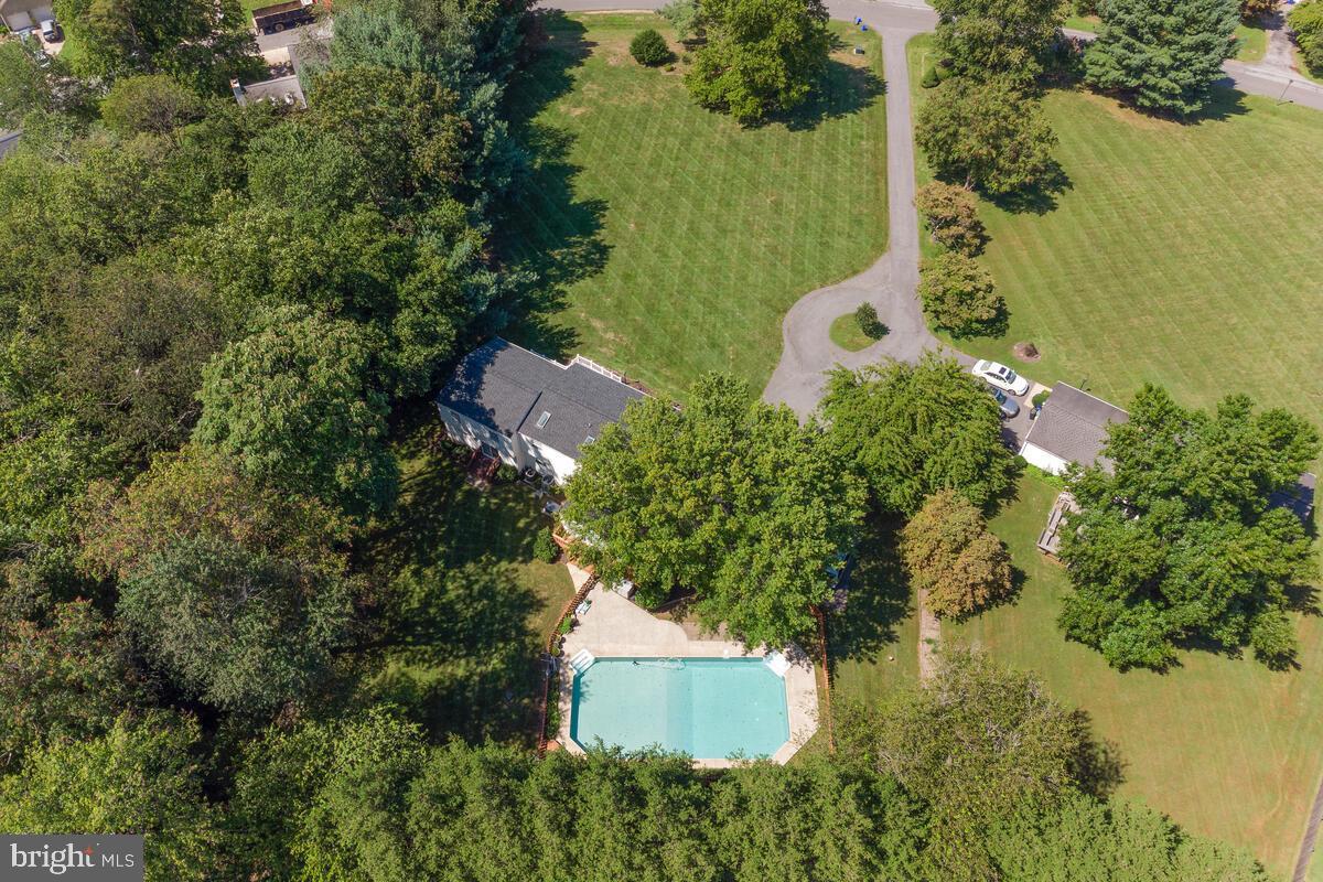 20701 Bell Bluff Road Gaithersburg, MD 20882 - Photo 39 of 46 Gallery Image 39
