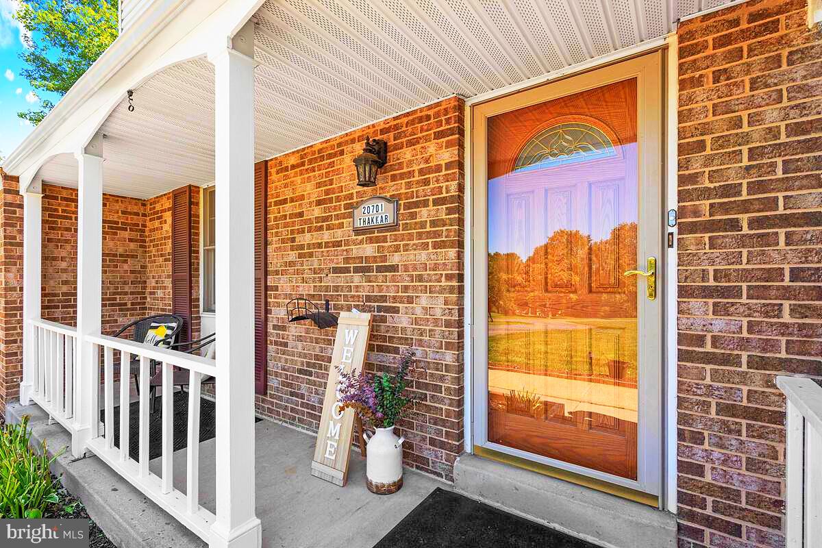 20701 Bell Bluff Road Gaithersburg, MD 20882 - Photo 5 of 46 Gallery Image 5