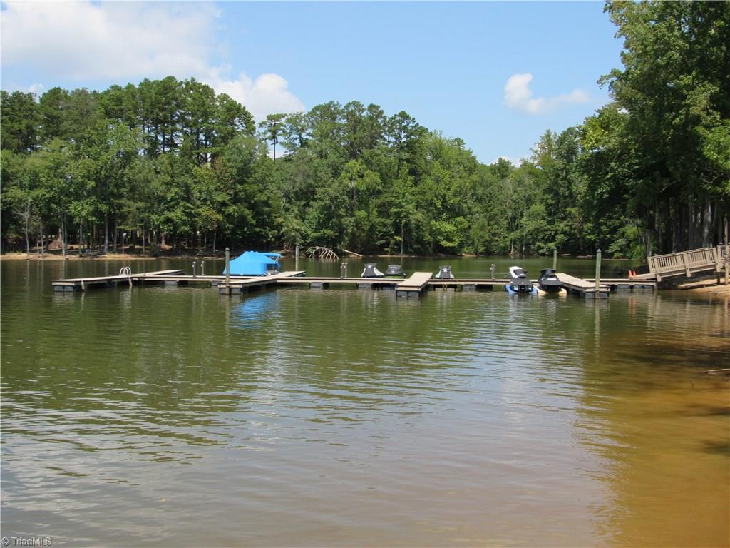 2050 Marina Pointe Road Salisbury, NC 28146 - Photo 21 of 23 Side view of the docks.