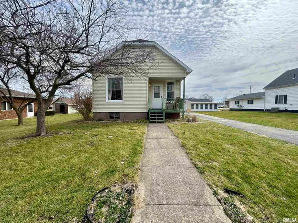 $99,900 | 404 South Street, Morrisonville, IL 62546