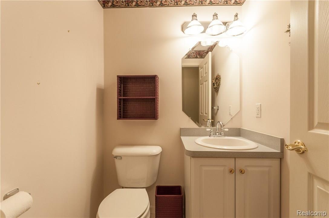 6594 Steeple Ridge Clarkston, MI 48346 - Photo 23 of 32 6594 Steeple Ridge-27.jpg
