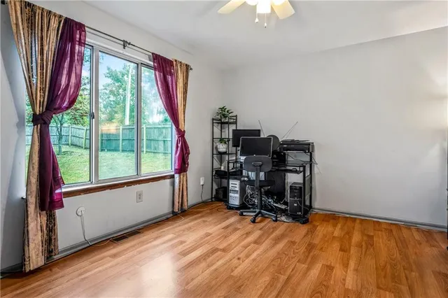 $349,999 | 2400 Northwest 1 Street, Blue Springs, MO 64014