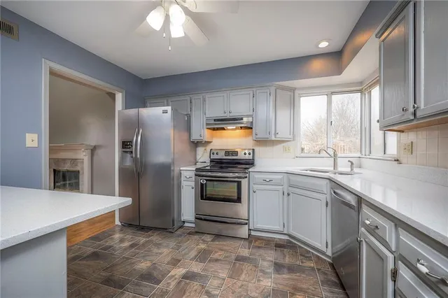 $337,499 | 2400 Northwest 1 Street, Blue Springs, MO 64014