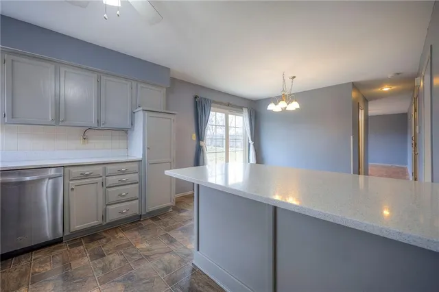 $337,499 | 2400 Northwest 1 Street, Blue Springs, MO 64014