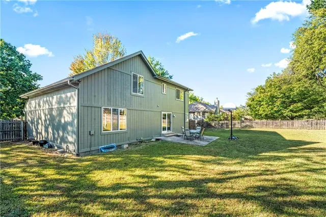 $349,999 | 2400 Northwest 1 Street, Blue Springs, MO 64014