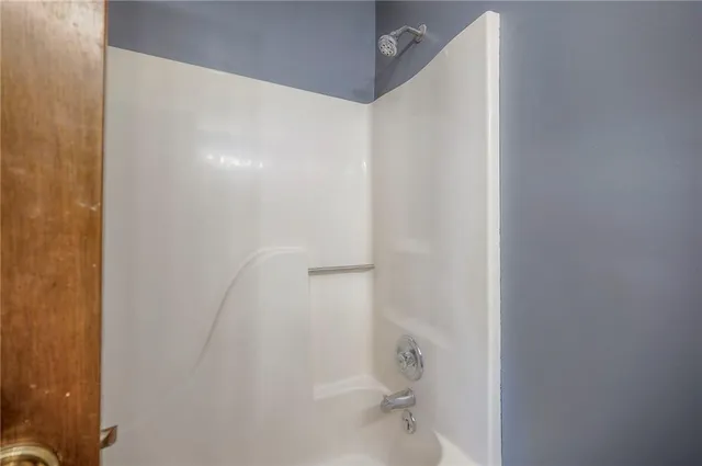 $337,499 | 2400 Northwest 1 Street, Blue Springs, MO 64014