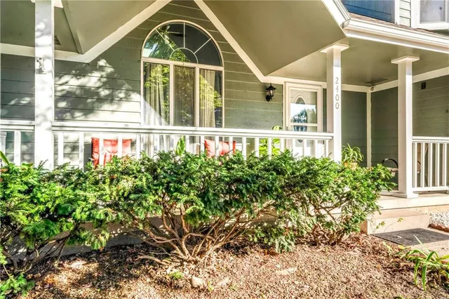 $349,999 | 2400 Northwest 1 Street, Blue Springs, MO 64014