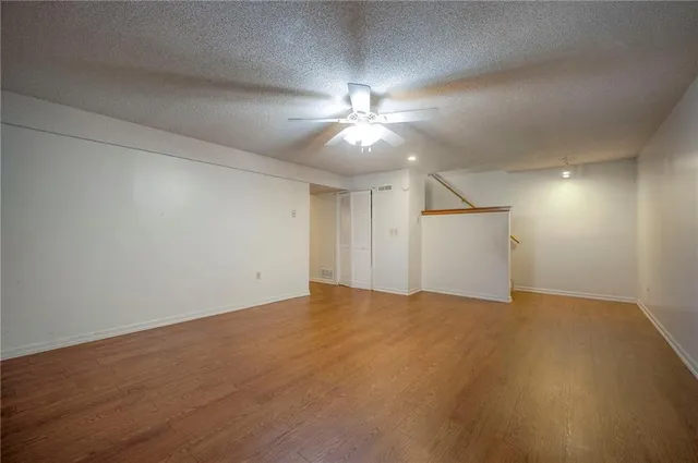 $337,499 | 2400 Northwest 1 Street, Blue Springs, MO 64014