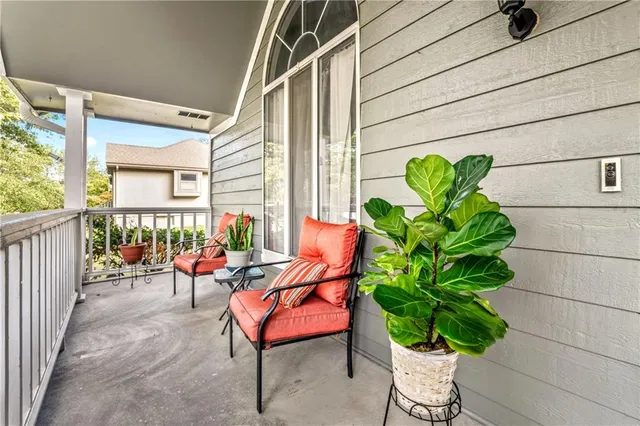 $349,999 | 2400 Northwest 1 Street, Blue Springs, MO 64014