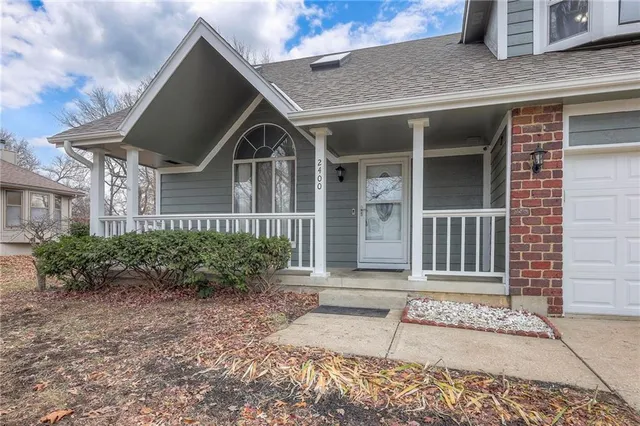 $337,499 | 2400 Northwest 1 Street, Blue Springs, MO 64014
