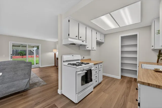 $499,000 | 2017 North Cirby Way, Roseville, CA 95661