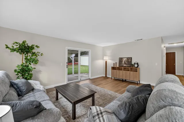 $499,000 | 2017 North Cirby Way, Roseville, CA 95661